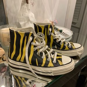 Zebra print converse